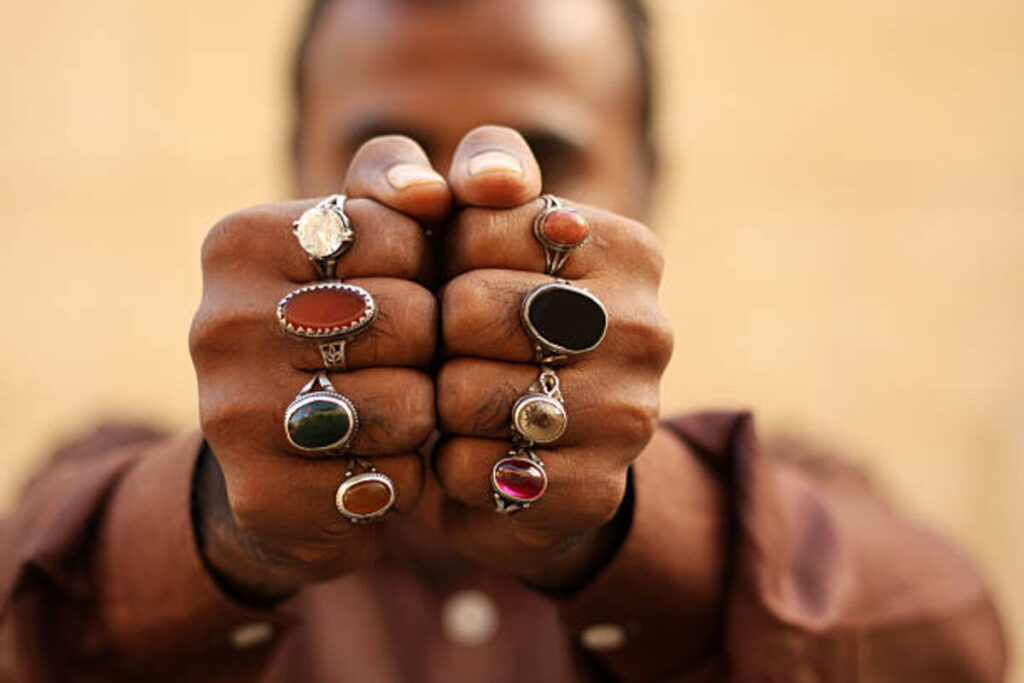 How to Wear Rings on Multiple Fingers
